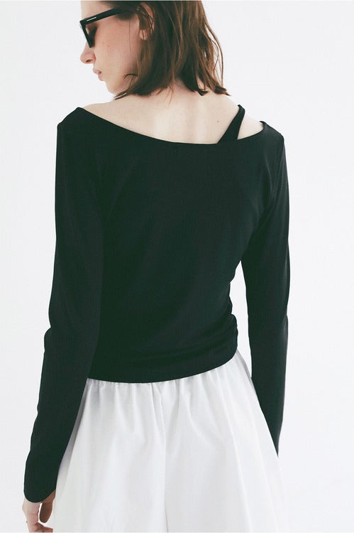 CUP IN ONE SHOULDER SET TOPS