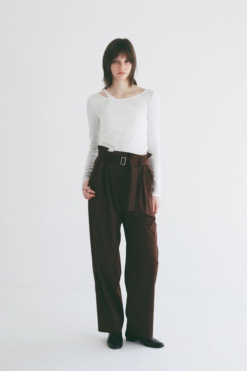 CUP IN ONE SHOULDER SET TOPS