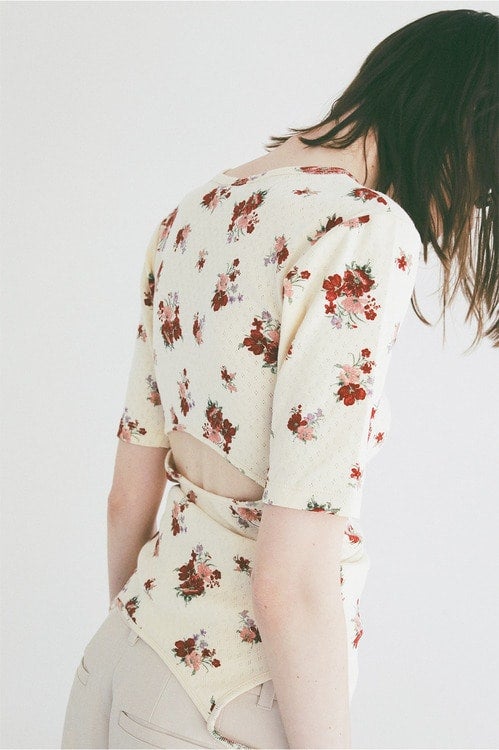 BACK OPEN FLOWER TOPS