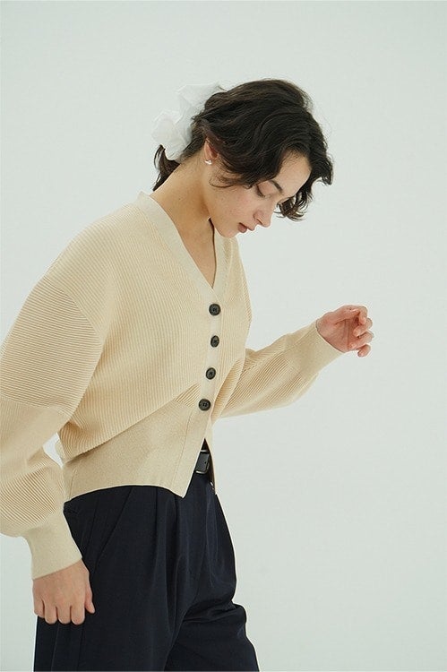 CURVED SLEEVE KNIT CARDIGAN