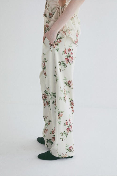 FLOWER TUCK PANTS
