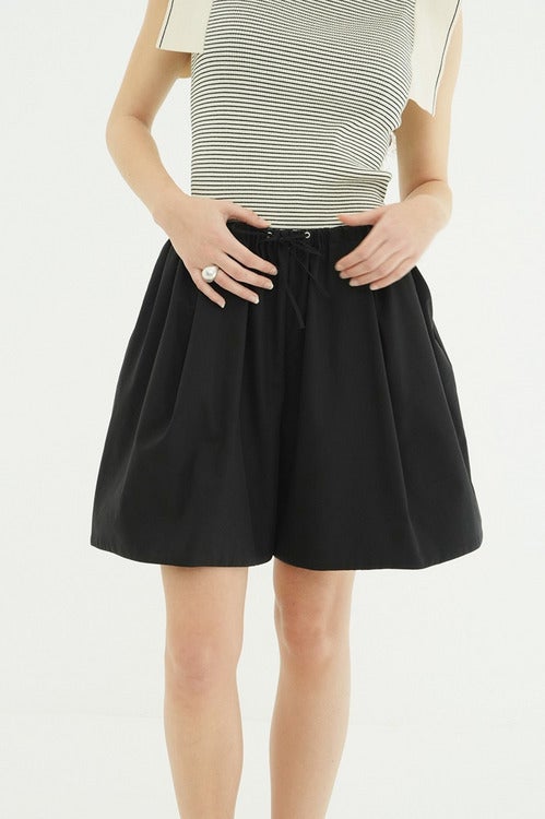 LOW WAIST DRAWSTRING HALF PANTS