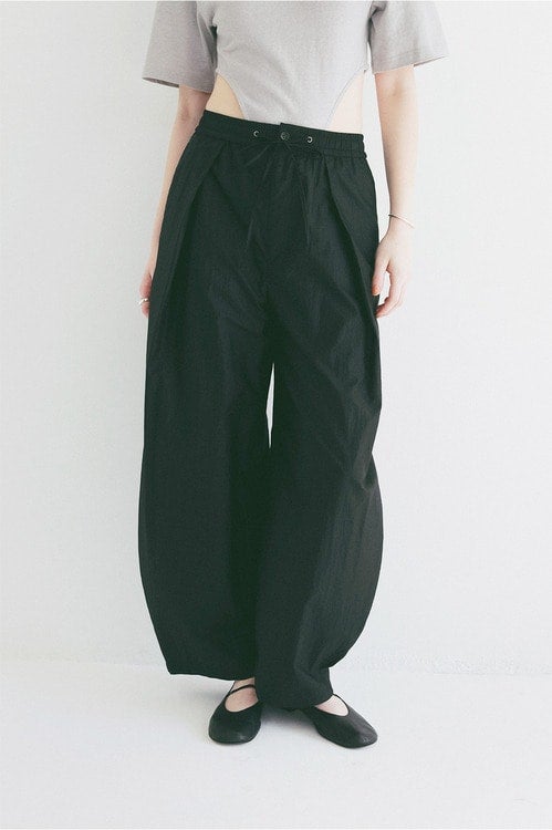 CRINKLED SHEER NYLON PANTS