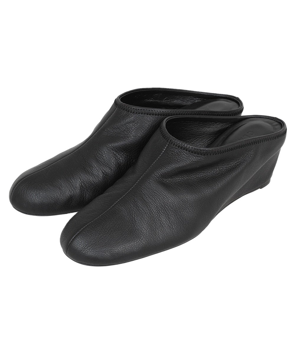 GRAIN LEATHER CLOGS