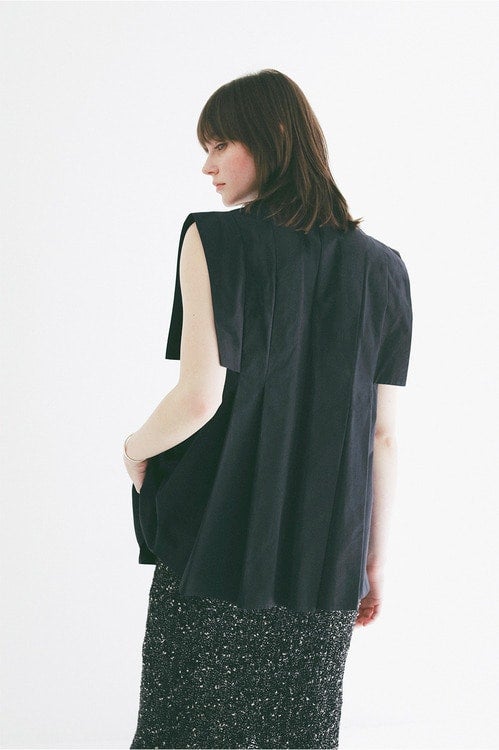 PANELL PLEAT SQUARE SLEEVE SHIRTS
