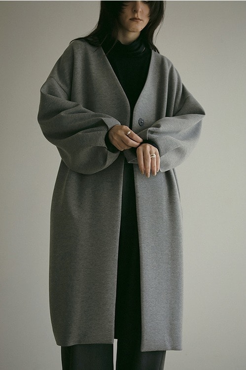 V NECK VOLUME SLEEVE COAT