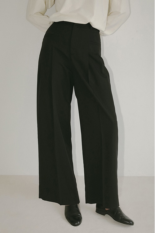 WIDE TUCK PANTS