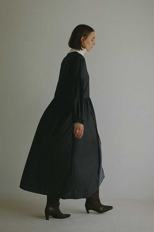 PINSTRIPE GATHER ONE PIECE