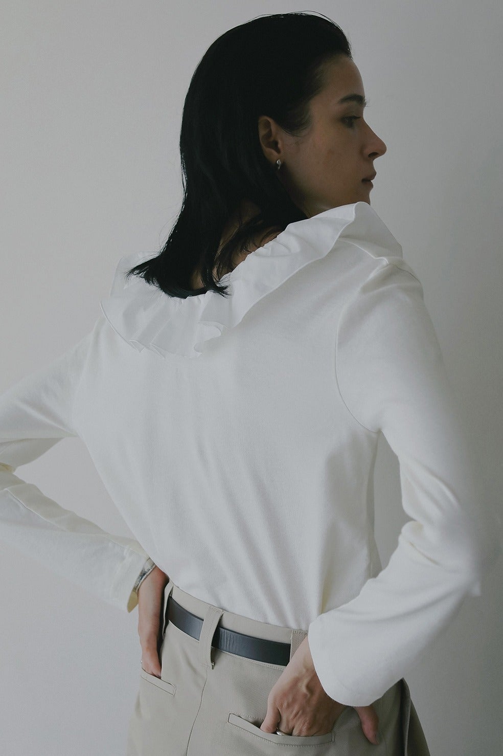 2WAY FRILL NECK CUT TOPS｜TOPS(トップス)｜MANOF OFFICIAL ONLINE STORE