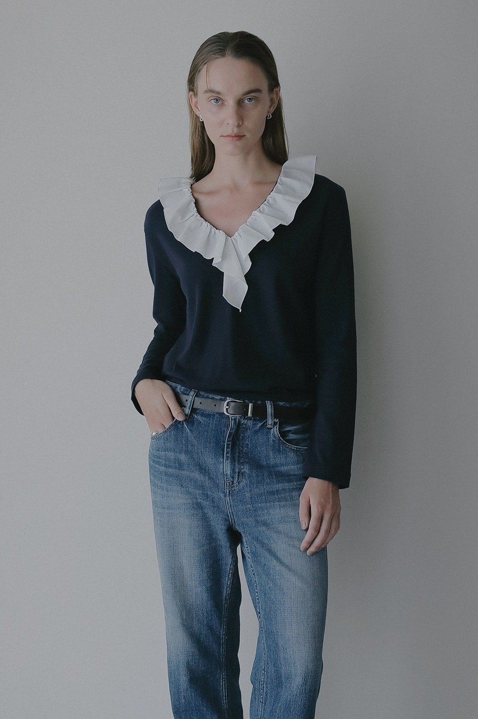 即完【MANOF】2Way Frill Neck Cut Tops 2WAY FRILL NECK CUT TOPS｜TOPS(トップス)｜MANOF OFFICIAL ONLINE STORE