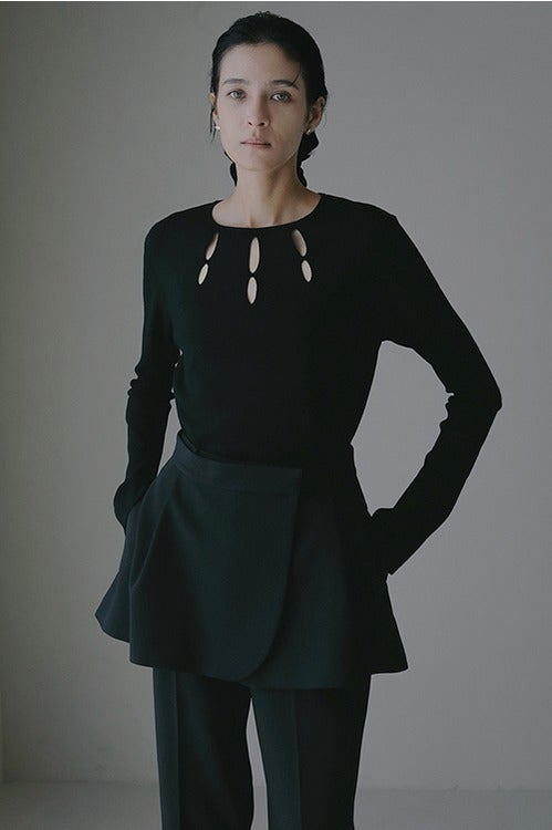 HOLE KNIT TOPS