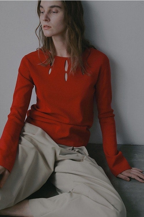 HOLE KNIT TOPS