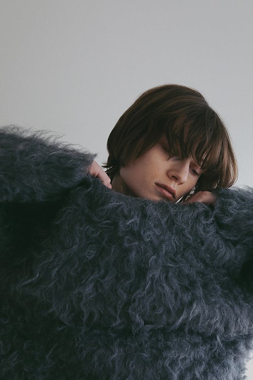 FLUFFY KNIT