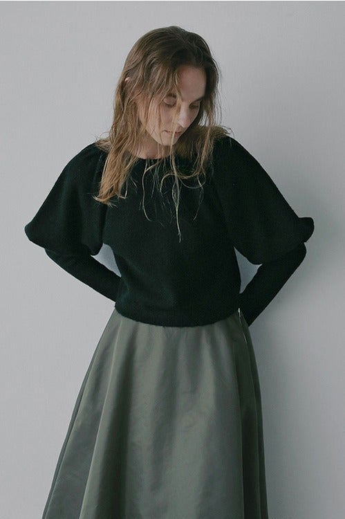 PUFFY SLEEVE KNIT