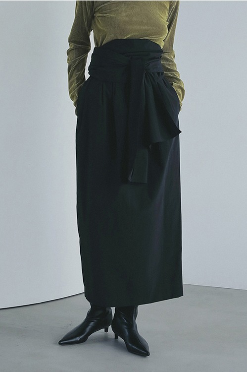 BUSTIER SET NARROW SKIRT