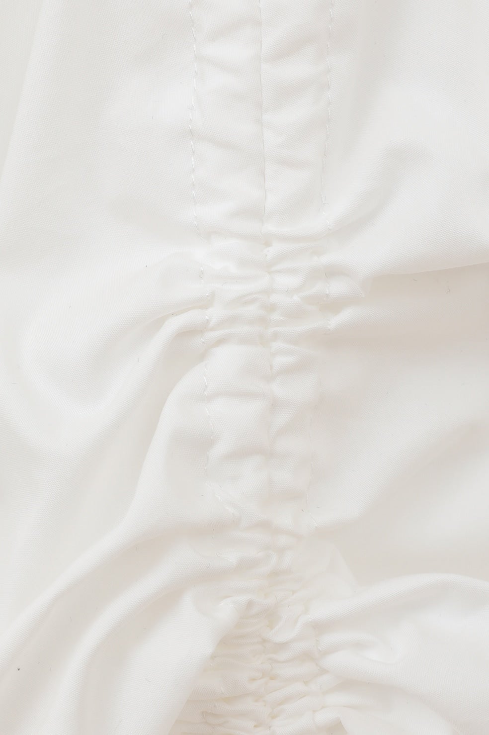 【新品】MANOF◼️DRAWSTRING SLEEVE SHORT BLOUSE DRAWSTRING SLEEVE SHORT BLOUSE｜TOPS(トップス)｜MANOF