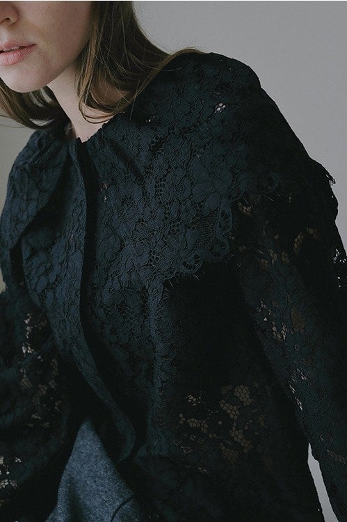 LACE COLLAR SHIRT