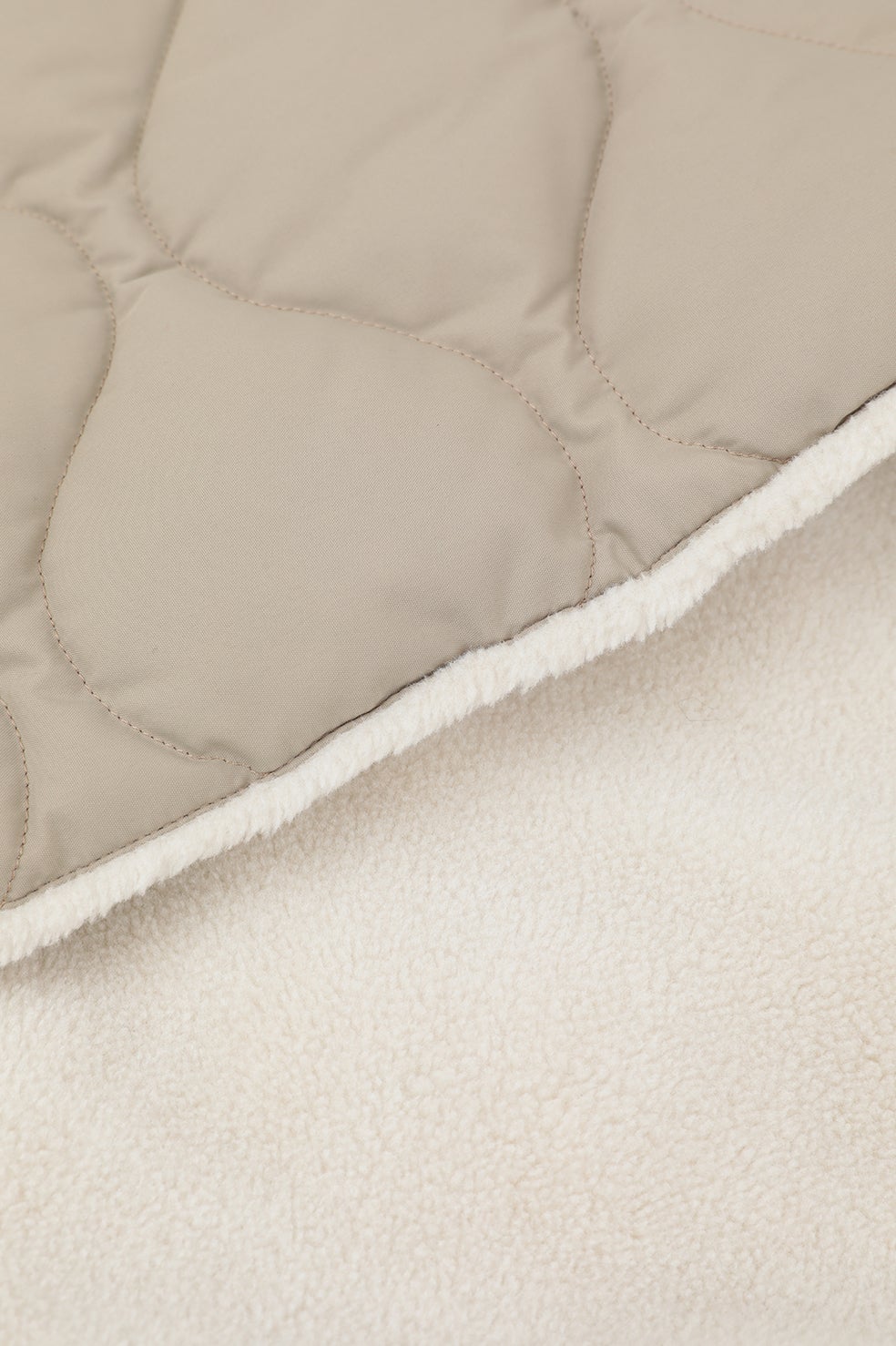 TAION×MANOF REVERSIBLE DOWN MUFFLER｜GOODS(グッズ)｜MANOF OFFICIAL