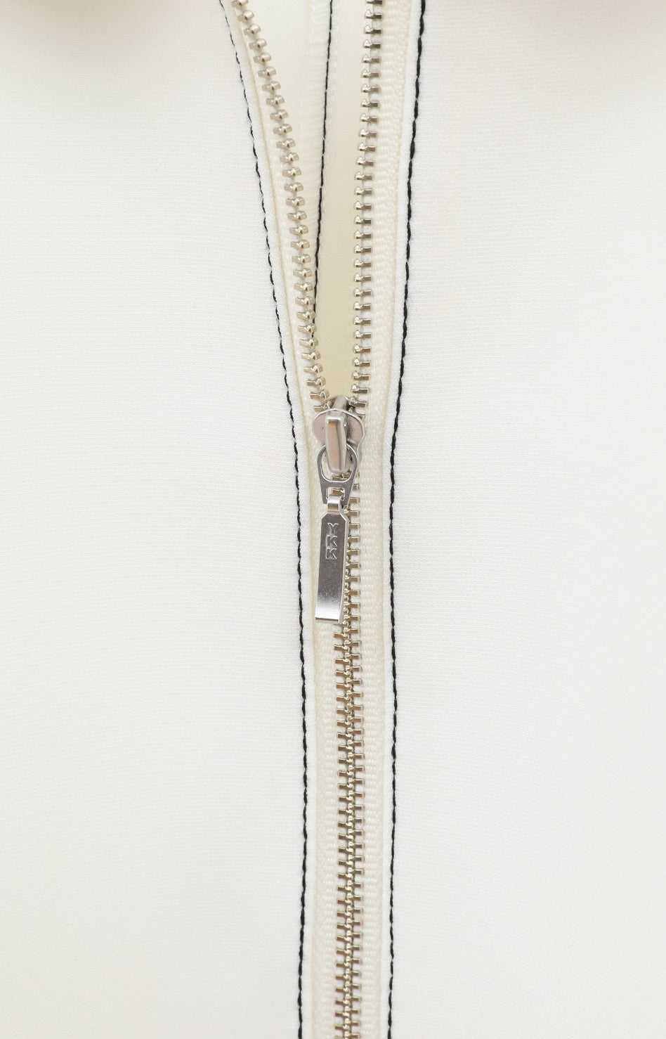 HALF ZIP TOPS｜TOPS(トップス)｜MANOF OFFICIAL ONLINE STORE