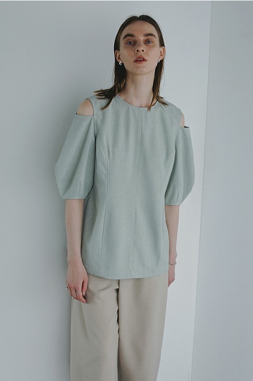 SLASH SHOULDER TOPS
