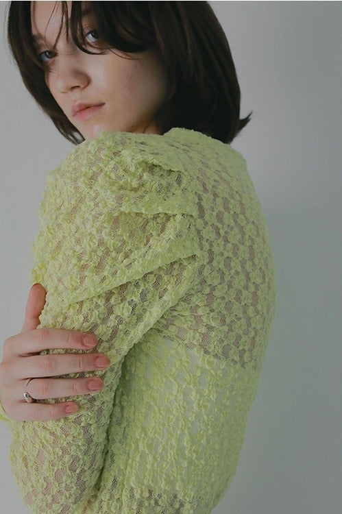 GATHERED SLEEVES LACE CUT TOPS