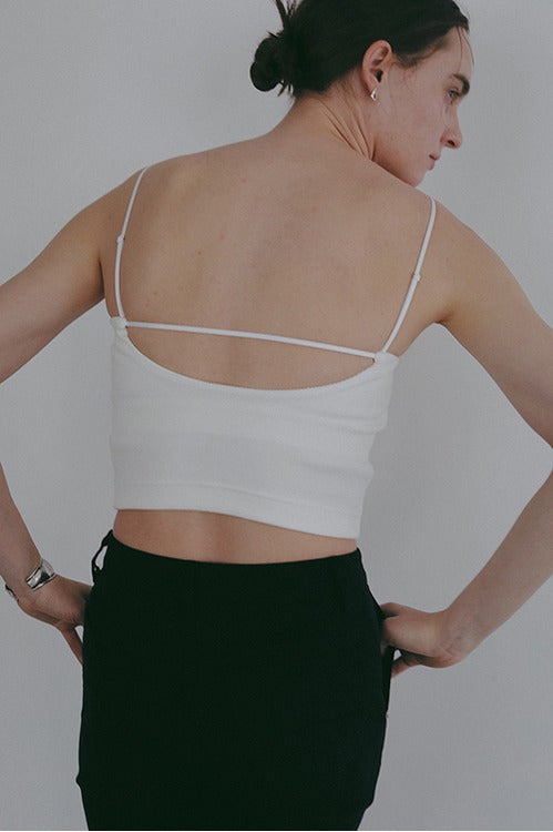 BACK OPEN SHORT CAMISOLE
