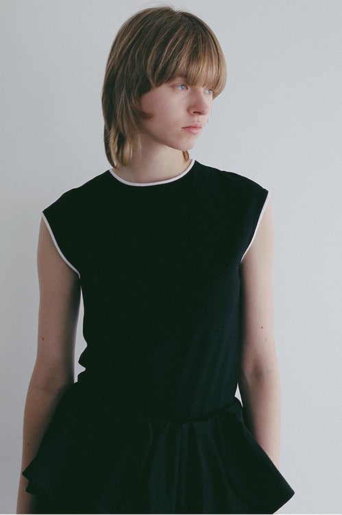BICOLOR CUT TOPS