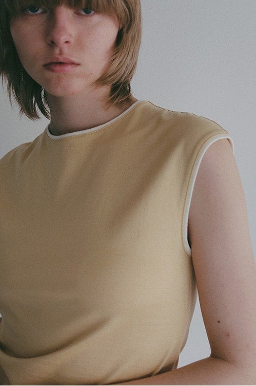 BICOLOR CUT TOPS