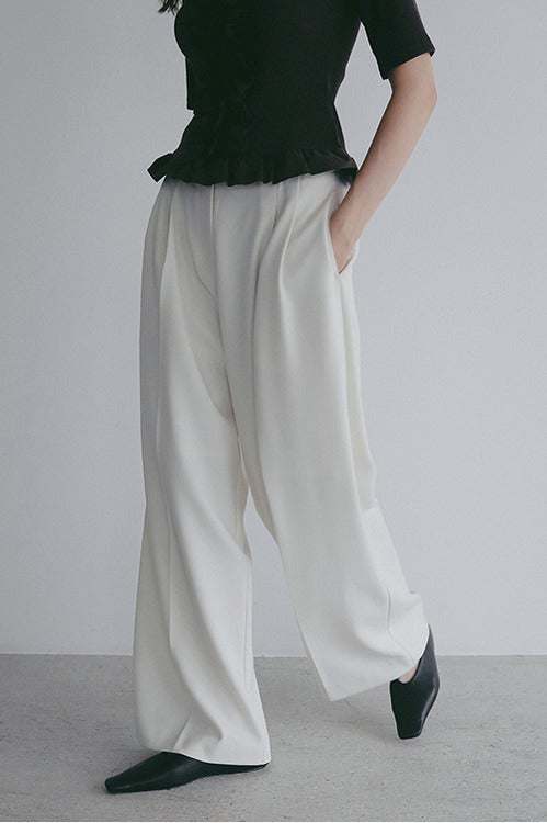 TUCK WIDE PANTS