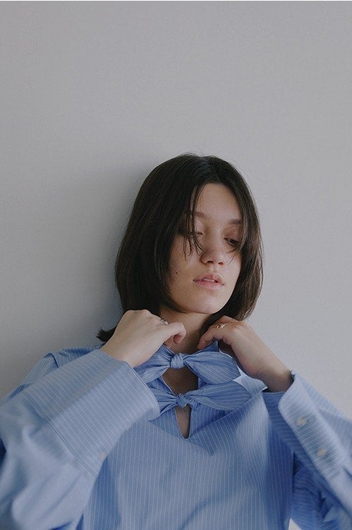 DOUBLE BOW DESIGN SHIRT