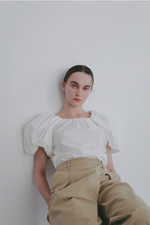 BALLOON SLEEVE BLOUSE