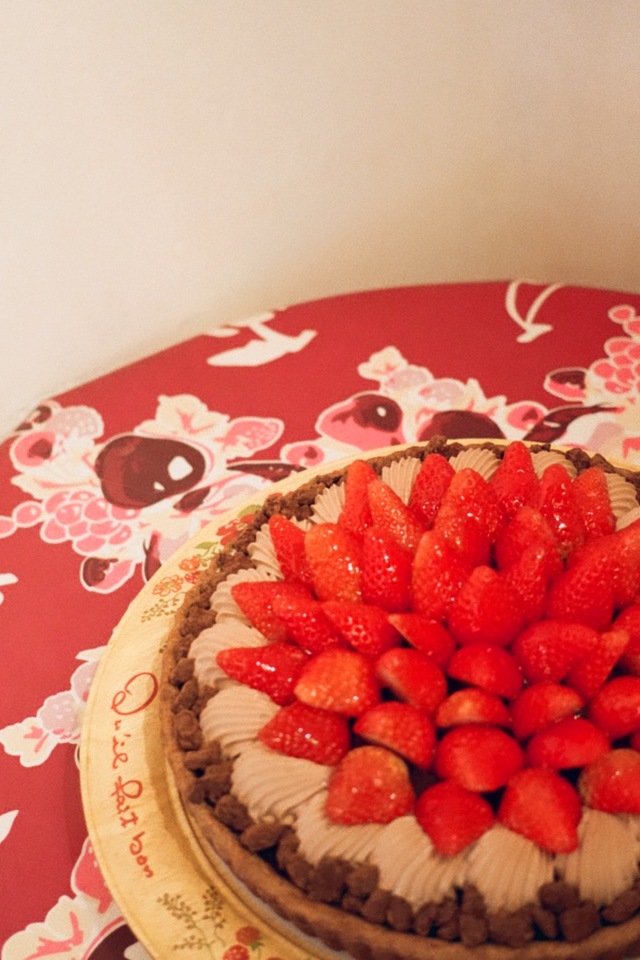 今年も キル フェ ボン からバレンタインデー限定ケーキ登場 イチゴとチョコレートムースのタルト Clane Web Clane Official Online Store