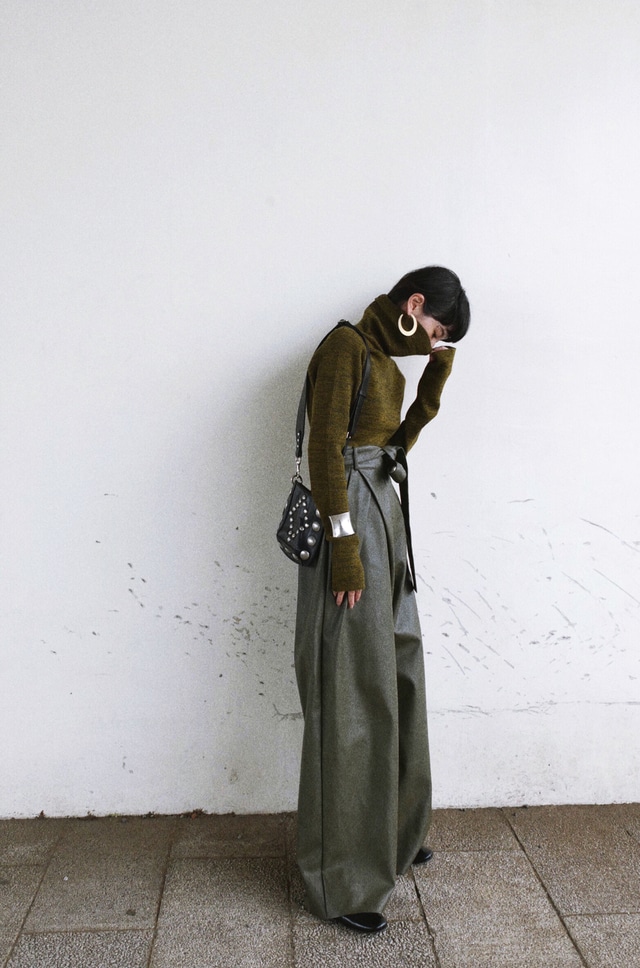 松本恵奈のMUST BUY- CLANEのお気に入りアイテム紹介 “WIDE TUCK LEATHER PANTS”｜CLANE WEB｜CLANE  OFFICIAL ONLINE STORE