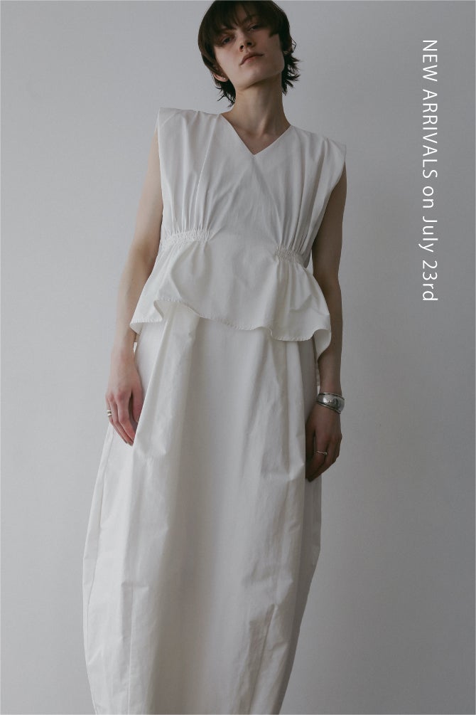 マノフ ダウンジャケット アイボリー CLANE MANOF CURVE SLEEVE SHORT DOWN｜OUTER(アウター)｜MANOF OFFICIAL
